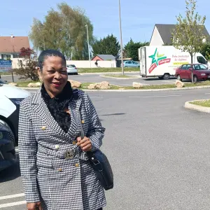 Baby-sitter expérimenté à Bourges 