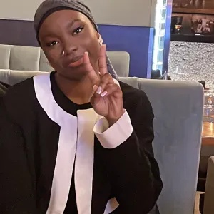 Baby-sitter motivée disponible à Paris