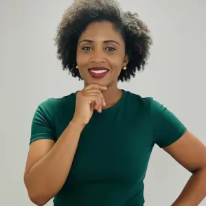 Emprega de limpeza, responsável. 