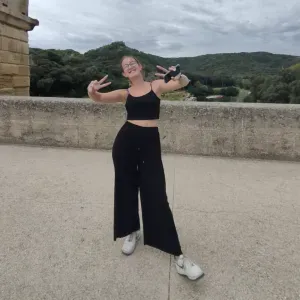 Baby-sitter disponible à Escautpont 