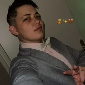 Femme de ménage, responsable, qualifié
