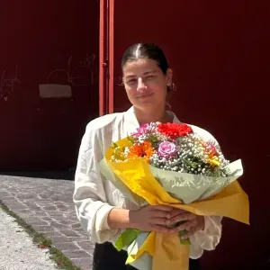 Pet sitter affidabile e amante degli animali