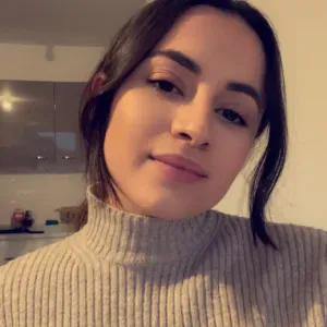 Je suis disponible en tant que aide ménagere