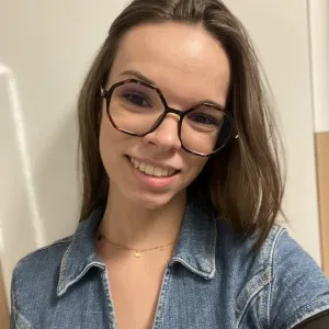 Baby sitter dynamique et douce disponible  !!!