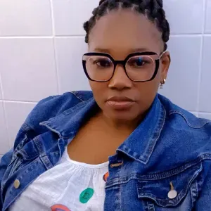 J ai besoin d une personne qui me récupérer les enfants 