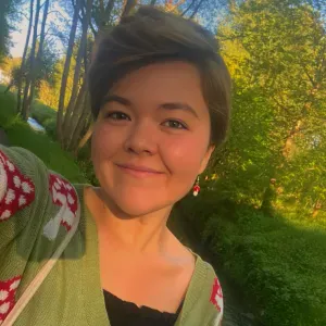 Professional babysitter available in Hillegom