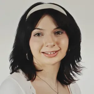 Baby-sitter douce et attentive à Paris