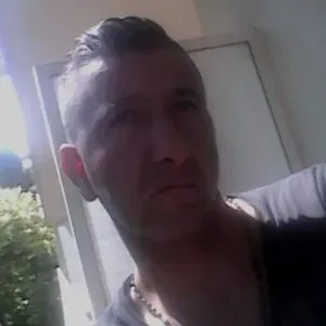 Auxiliaire de vie pour aînés à Marseille 