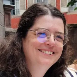 Éducatrice spécialisée cherche gardes d'enfants 