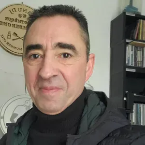 Homme de ménage responsable minutieux,à votre service. 