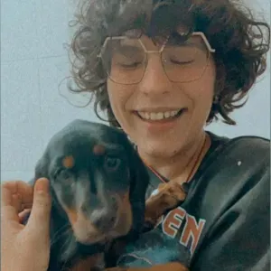 Canguro en Santiago de Compostela con grado universitario 