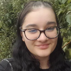 Baby-sitter qui aime prendre soin des enfants :)