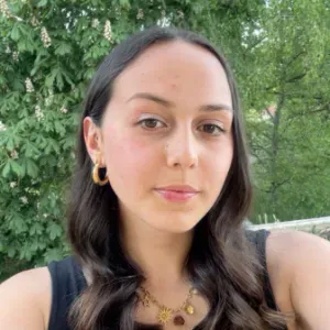 Baby-sitter amusante et sérieuse à Saint-Etienne
