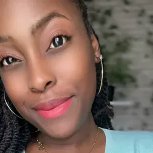 Diplômé en tant qu'Educatrice de jeunes enfants 