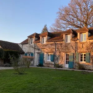 femme de ménage / linge / cuisine -> week-end 