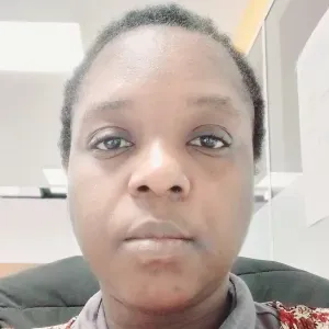 Femme de menage disponible sur paris 