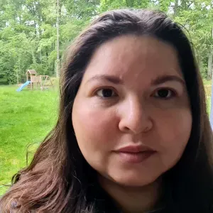 Garde d'enfant à la sortie de l'école