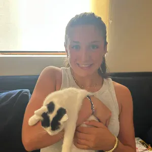 Romane, Baby-sitter amusante sur Caen !