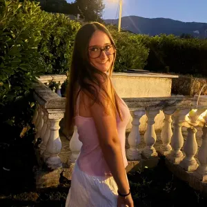 Baby sitter expérimenté proche d'Avignon 
