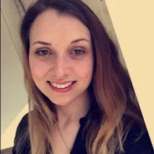 Auxiliaire de vie sociale avec expérience.