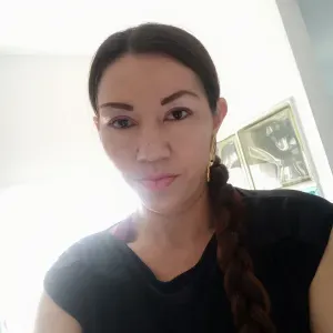 Garde d'enfants ou femme de ménage. ,