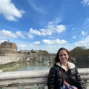 Babysitter experimentée a Lyon 