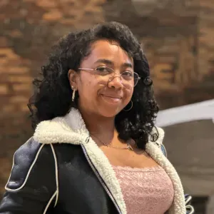 Recherche une Famille pour poste de Nounou