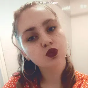 Je recherche une baby-sitter
