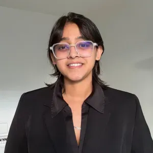 Reliable & caring student babysitter in Paris!