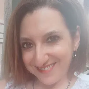 ADDETTA ALLE PULIZIE E AL RIORDINO