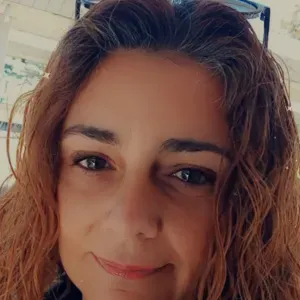 Empregada de limpeza responsável 