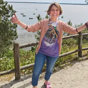 Aide à domicile à Bordeaux auxiliaire de vie sociale 