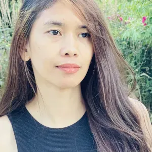 Hi I'm looking fulltime job for elderly or baby sitting