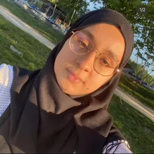 Babysitter sérieuse et responsable disponible