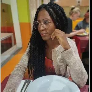 Babá Profissional em levar alegria para as crianças