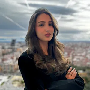 Baby-sitter expérimentée à Paris intra-muros.