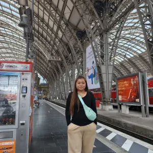 Hello I'm EDDLYN, Filipino.Help To do they Daily Routines.