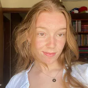 Disponível para babysitting no Porto
