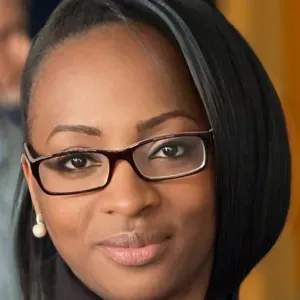 Je cherche une baby-sitter 