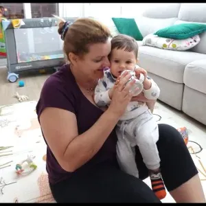 Canguro o niñera se ofrece