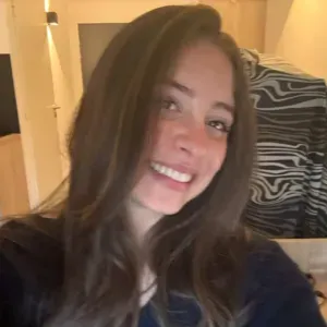 Sérieuse, douce et à l'écoute de vos enfants