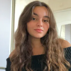 Baby-sitter sérieuse et dynamique 