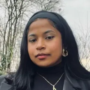 Baby-sitter disponible de suite!