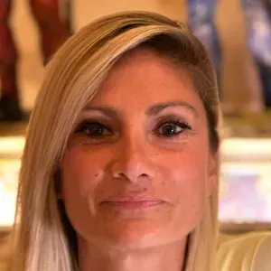 Addetta alle pulizie domestiche babysitter Como e Ticino 