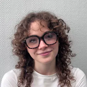 étudiante à saint -lo avec un bafa complet