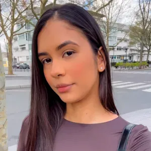 Governanta responsável em Paris