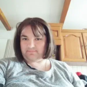 Propose aide a domicile pour personnes dans le besoin 