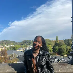 Baby-sitter expérimentée au Luxembourg 