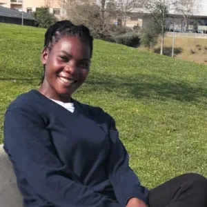 EMPREGADA DE LIMPEZA RESPONSAVEL MAIA