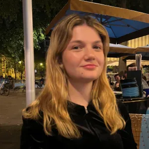Baby-sitter investie à Paris !